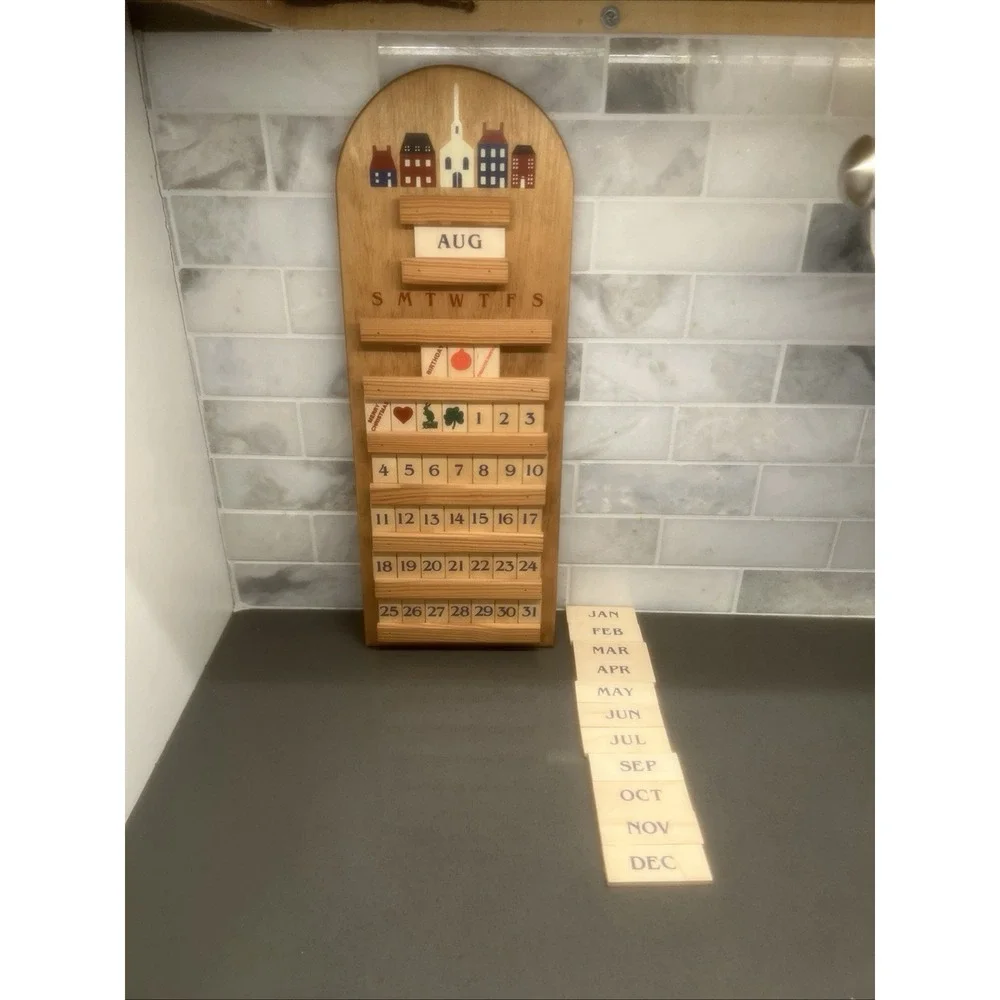 Vintage Wooden Perpetual Calendar with Interchangeable Month Date Tiles EUC